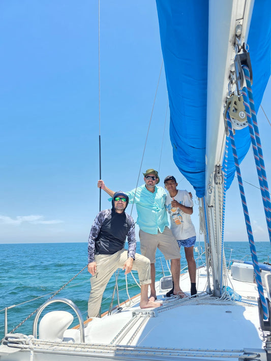 Introductory Sailing Course -ISSA Yacht Crew- in Mexico